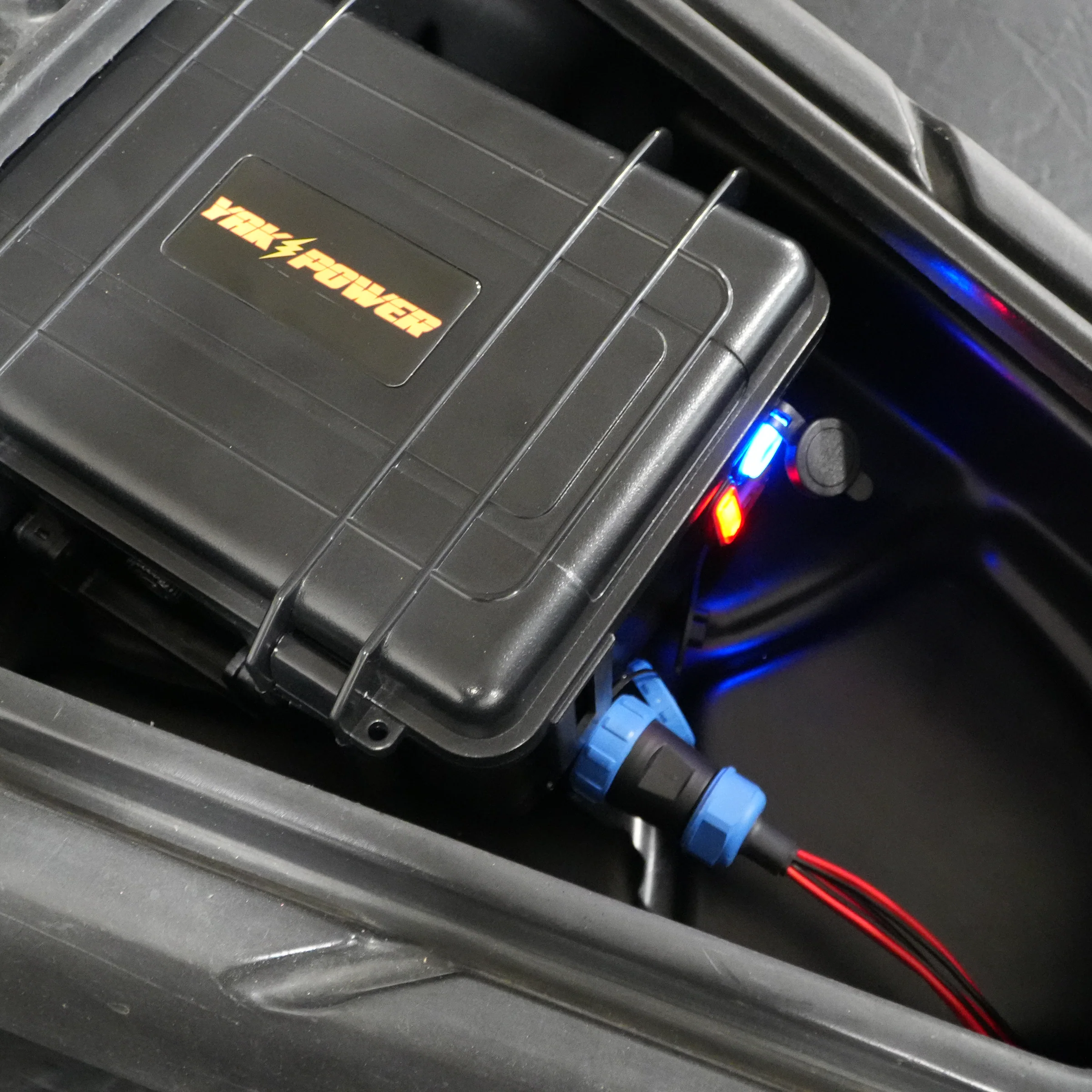 Portable Power Station with 5 Circuit Wireless Digital Switching System (batteries not included) - Image 10